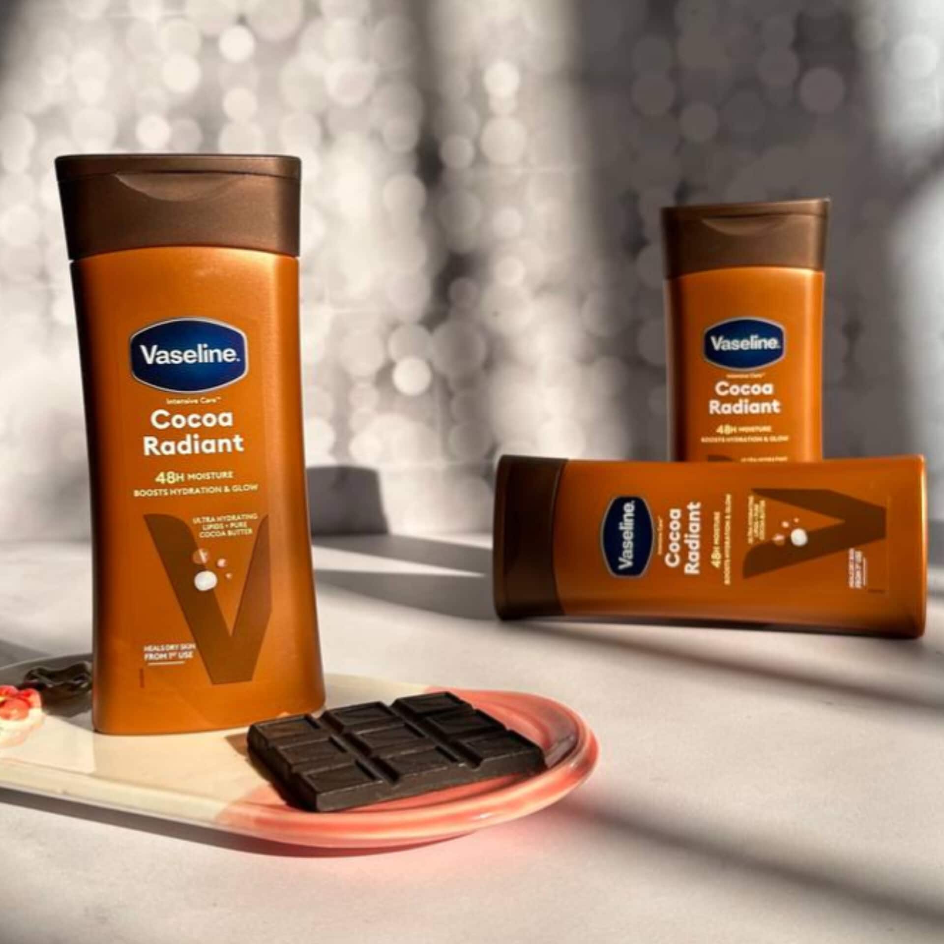 لوسیون بدن وا.زل.ین حاوی عصاره کاکائو ۲۰۰میلی لیتر